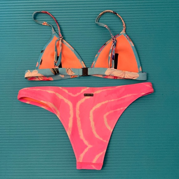 TRIANGL Neon 2 piece floral bikini - Picture 2 of 6